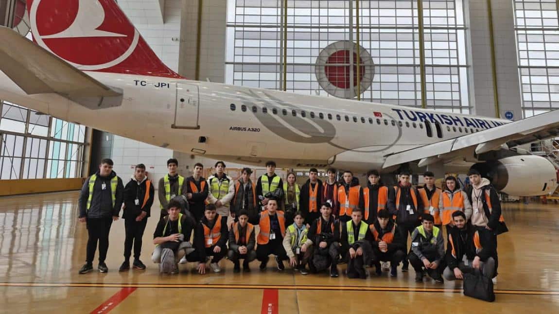 11. Sınıf Öğrencilerimiz ile Türk Havayolları İştiraki TURKISH TECHNIC’e teknik gezi düzenlenmiştir.
