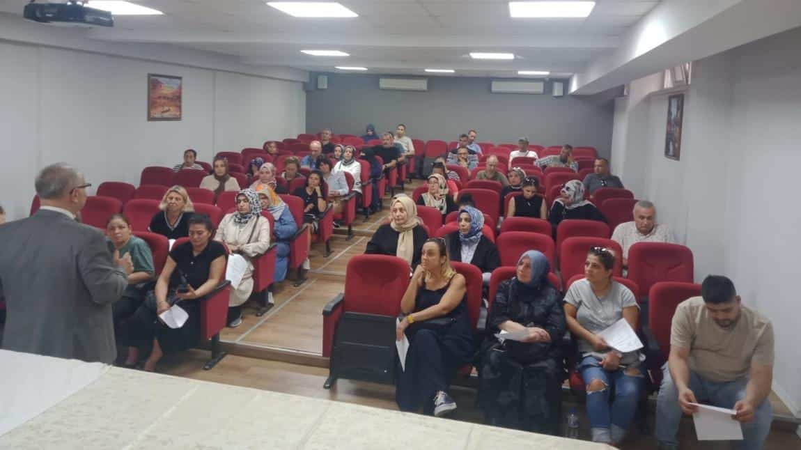 9 Eylül 2025 Salı günü 9. sınıf toplantısı yapıldı